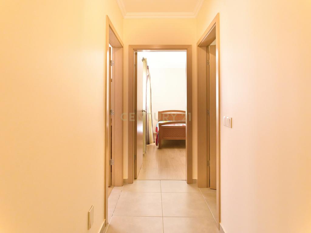 Apartamento T3 Espaçoso e Acolhedor, a Passos do Mar na Nazaré. - Image 11