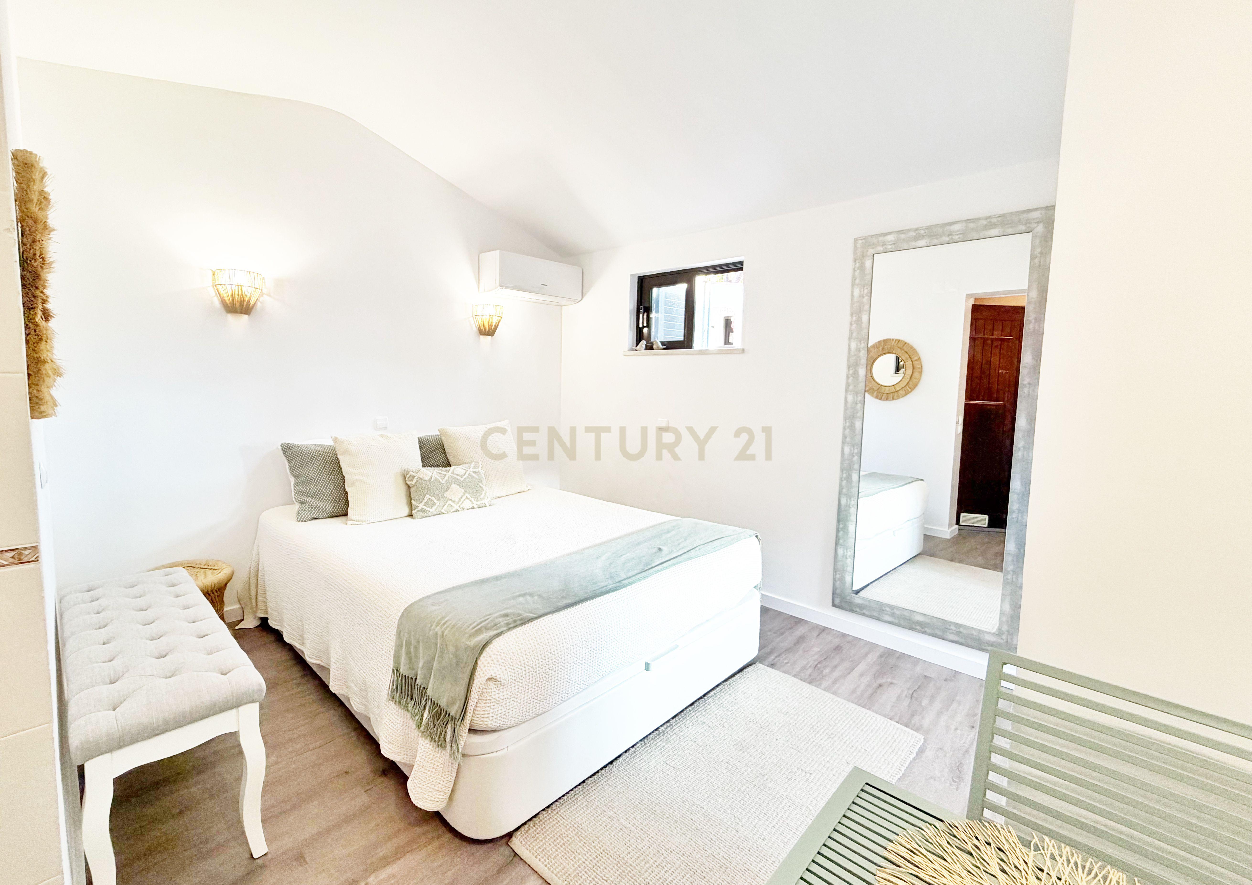 Fotografia 4 de Apartamento T0 com Piscina no Condominio Aldeia das Açoteias, 2 KM da Praia da Falésia – Ideal para Férias e Investimento