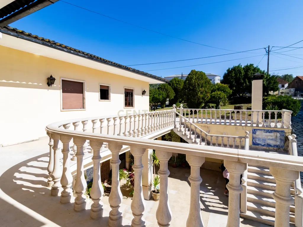 CONJUNTO MORADIA, 4 APARTAMENTOS E PAVILHÃO - Image 42
