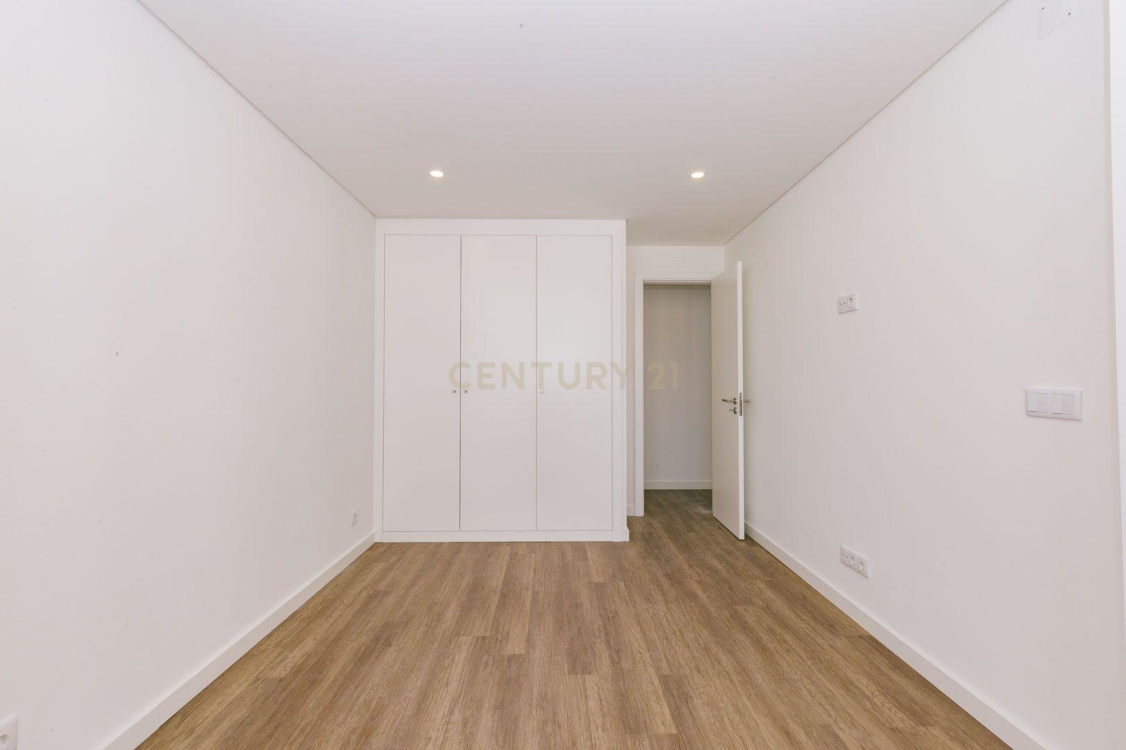 Fotografia 9 de Apartamento T2 Remodelado em Sacavém