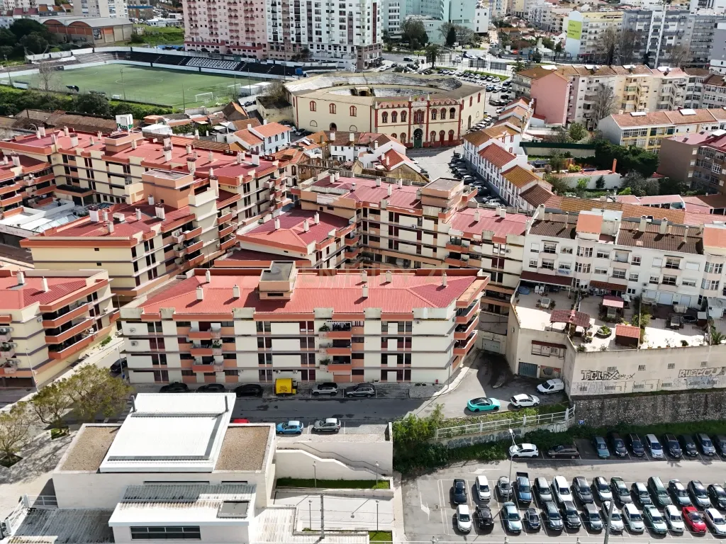 Apartamento T3 com 155 m², estacionamento e arrecadação em São Sebastião, Setúbal - Image 25