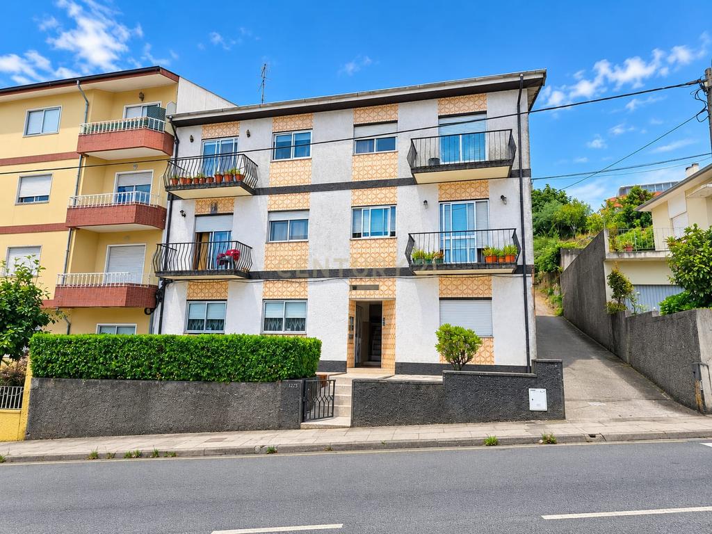 Apartamento T2 com terraço junto à Escola Secundária de São Pedro da Cova - Image 30