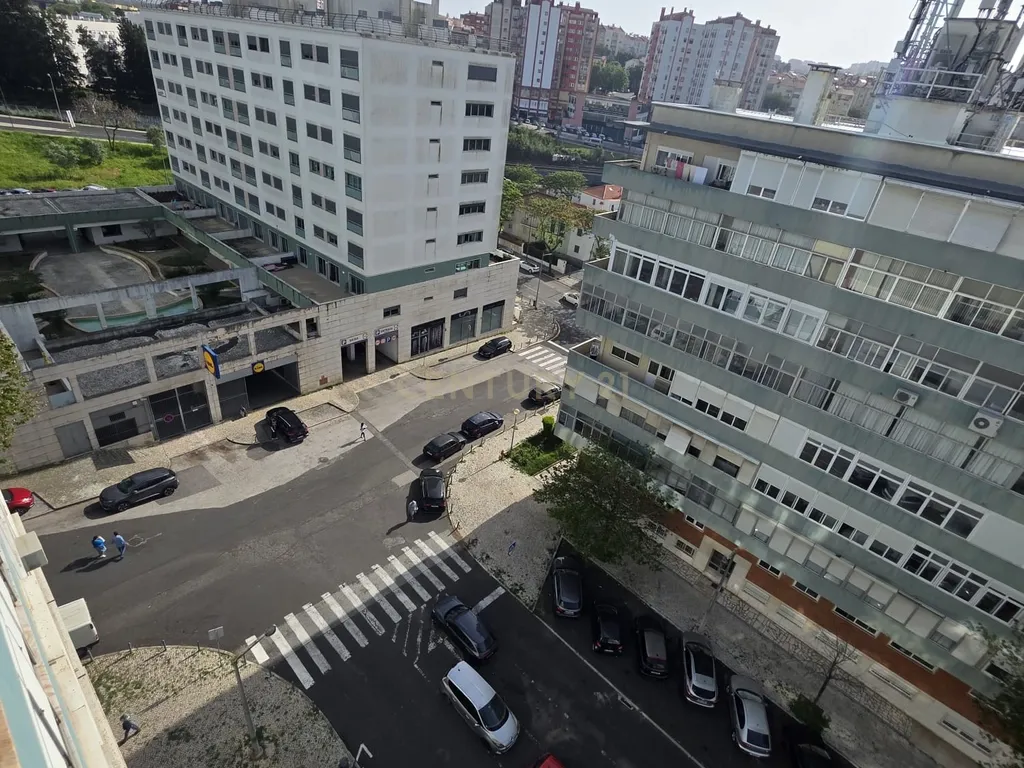 Apartamento T3 Novo em Benfica | varanda aberta | suite | 2 elevadores e 2 Anos de Garantia - Image 36