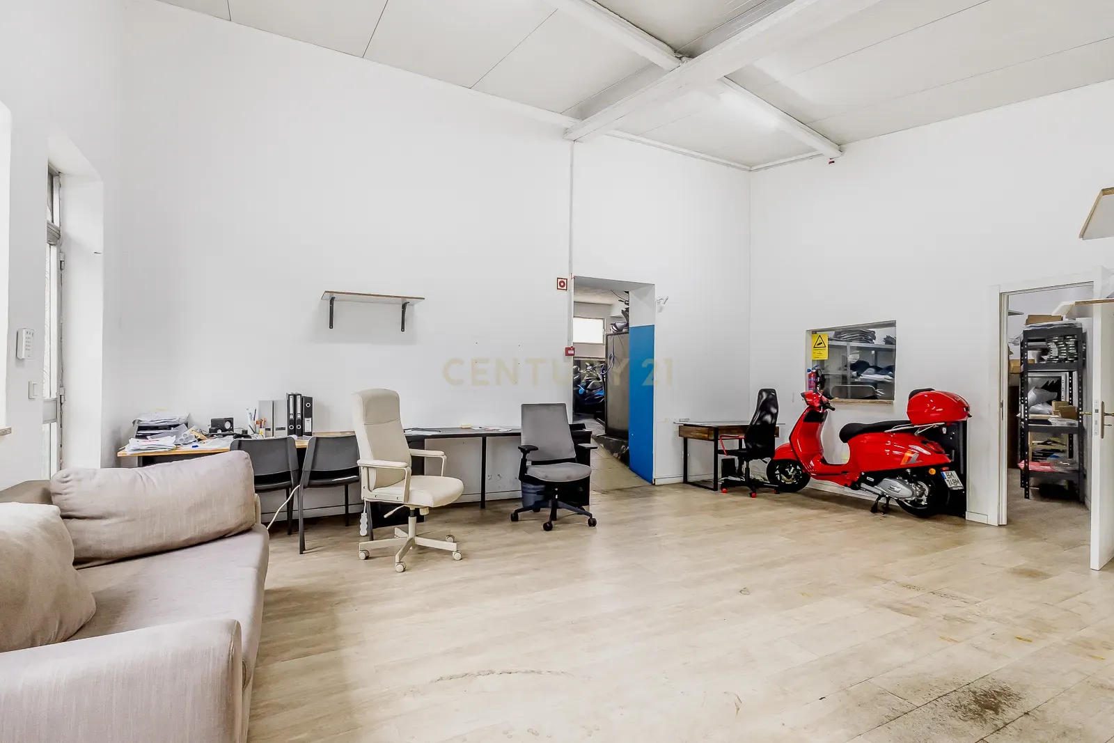 Fotografia 7 de Espaço Comercial com perto de 300m² a 15 minutos do centro do Porto – EM VENDA!