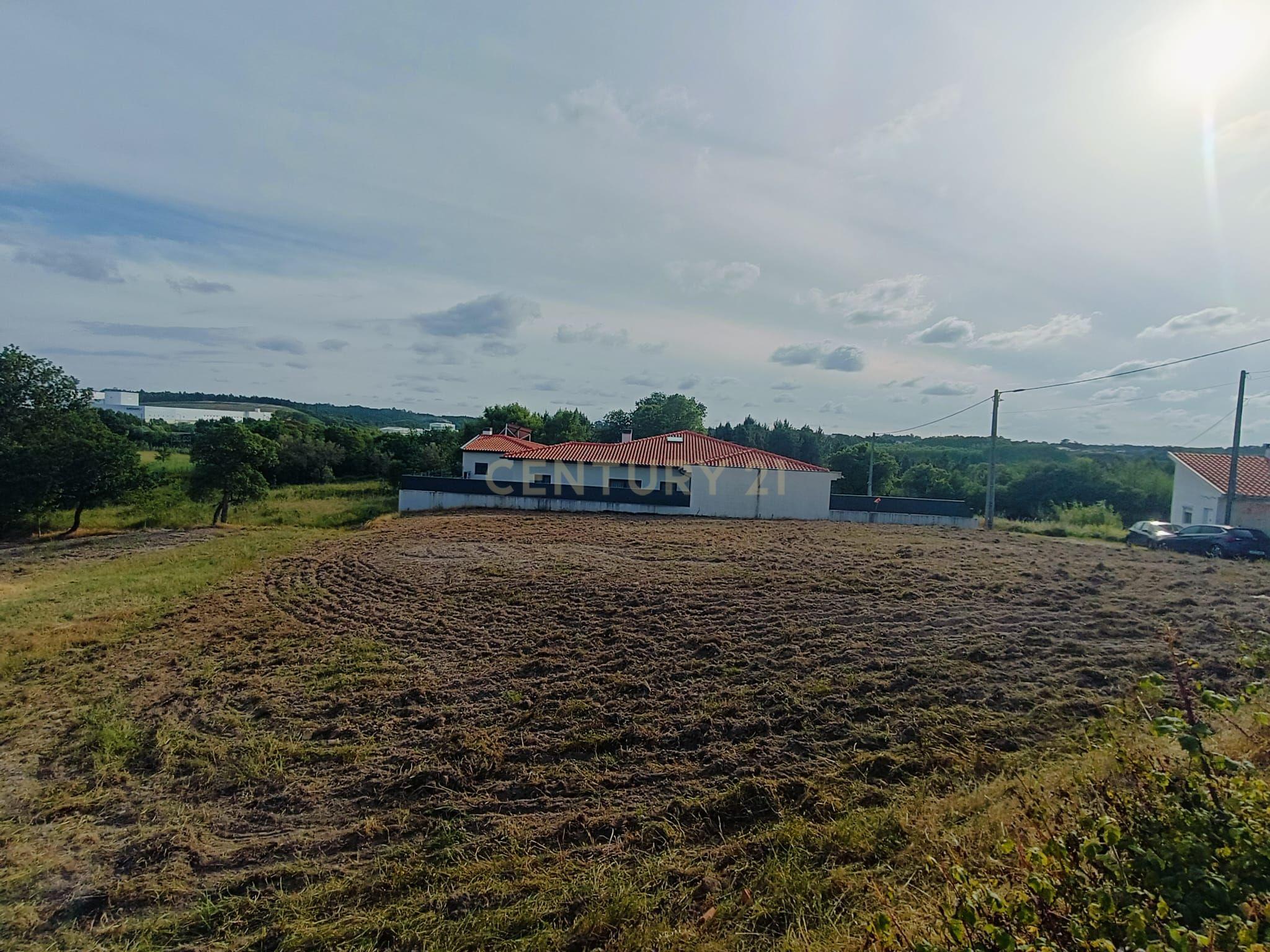 Fotografia 10 de Terreno Urbano em Oliveira do Bairro - 1048m² com Vista para Montanha