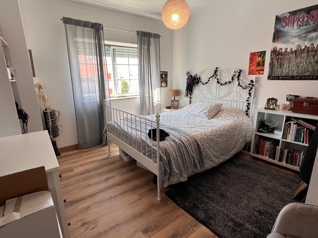 Apartamento T5 na Encosta do Sol em Caldas da Rainha, Luminosidade, espaço e conforto - Image 12