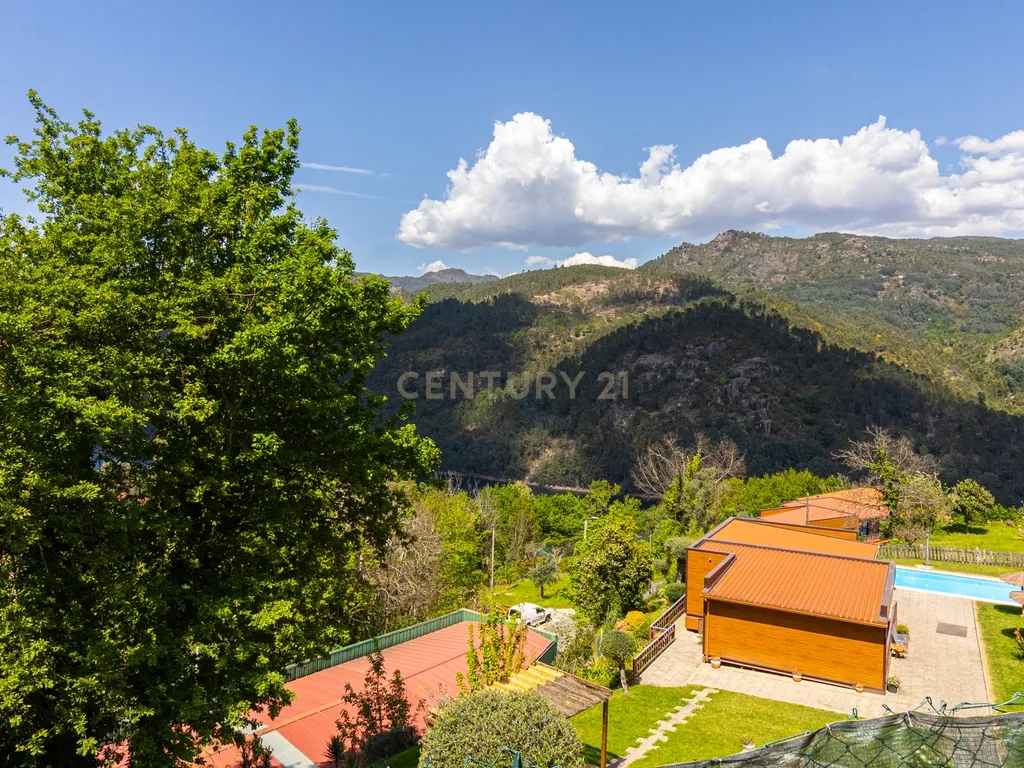 Um Refúgio no Gerês com 2 casas junto ao Rio - Image 72