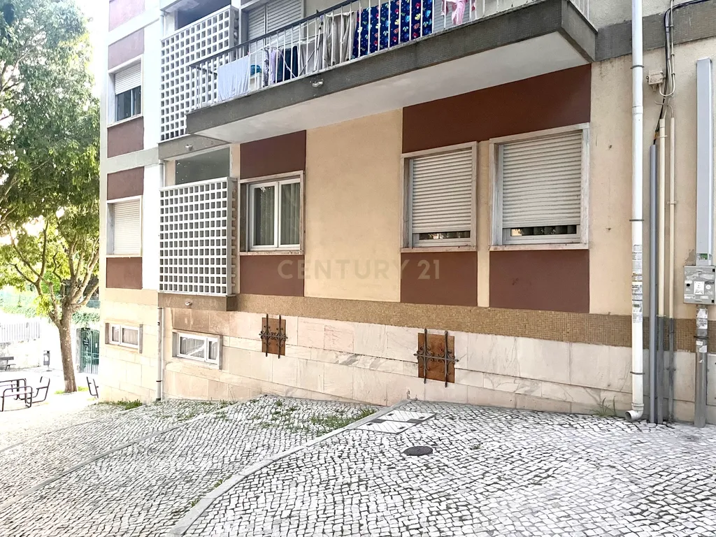 Moderno T1 em Lisboa - Perfeito para Viver ou Investir - Image 19