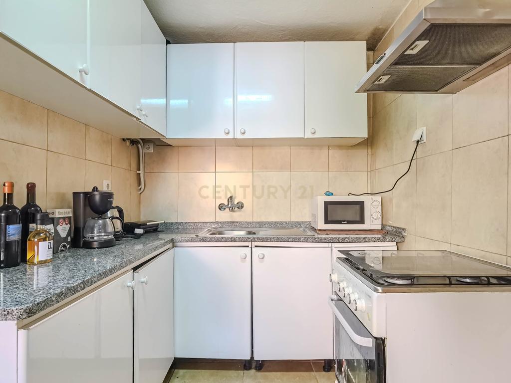 Moradia T2 com 70 m² localizada em Foz Côa, no Largo do Rossio, em pleno Alto Douro Vinhateiro. - Image 28