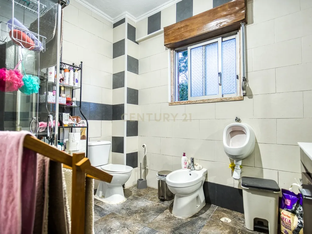 Moradia com elevado potencial de rentabilização em Camarões – Almargem do Bispo - Image 50