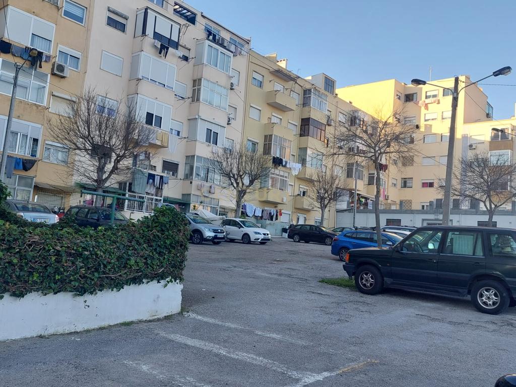 Apartamento T3 em Almada - Image 11