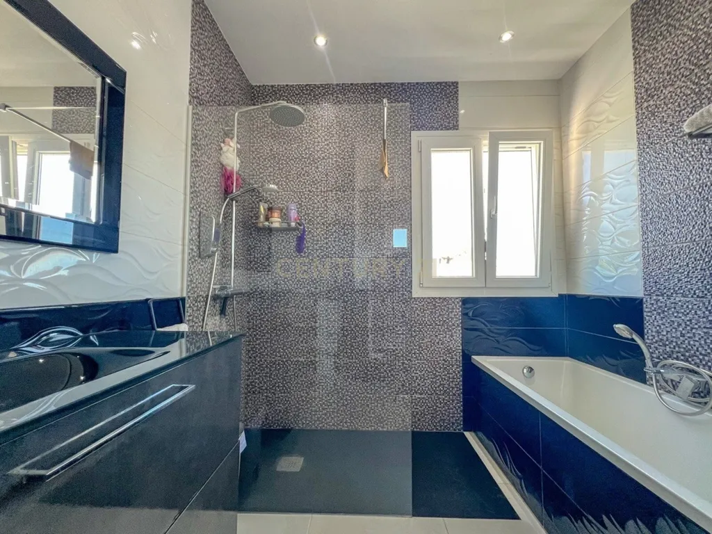Elegante moradia de 3 quartos com vista para o mar em Costalita, Marbella - Image 26
