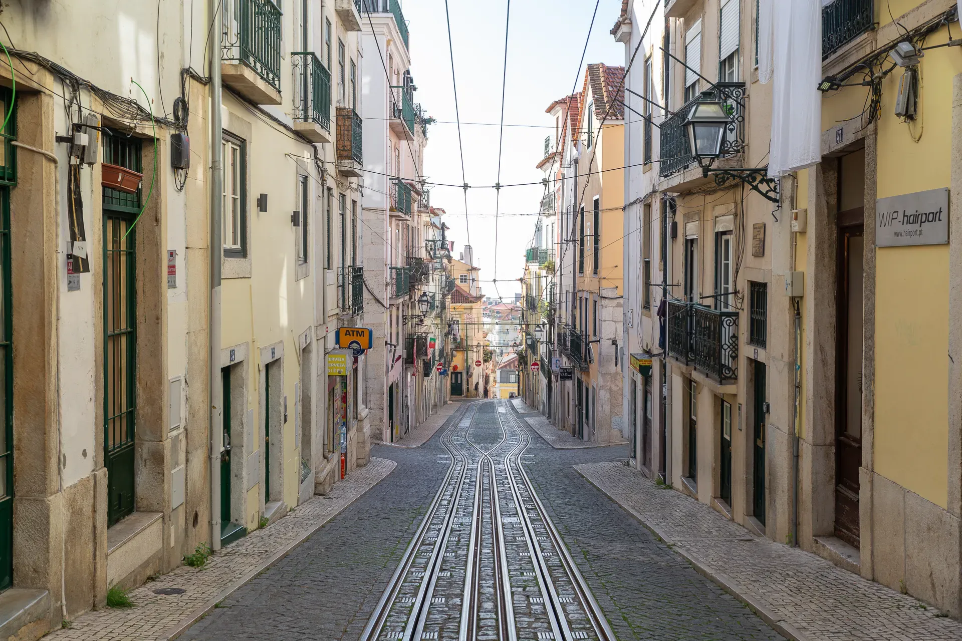 🏡 Apartamento T1+1 na Bica – Viva no coração histórico de Lisboa - Image 30