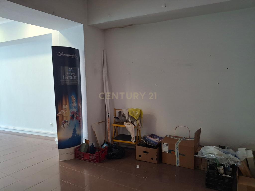Prédio no Montijo com apartamento 1º piso e loja R/c - Image 16