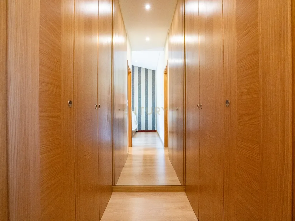 Moradia Contemporânea T4 em Santo António da Charneca - Barreiro - Image 14