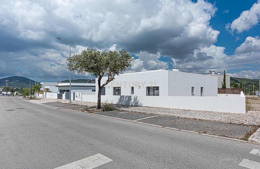 Moradia Isolada em Setúbal - MORADIA NOVA A ESTREAR - Image 5