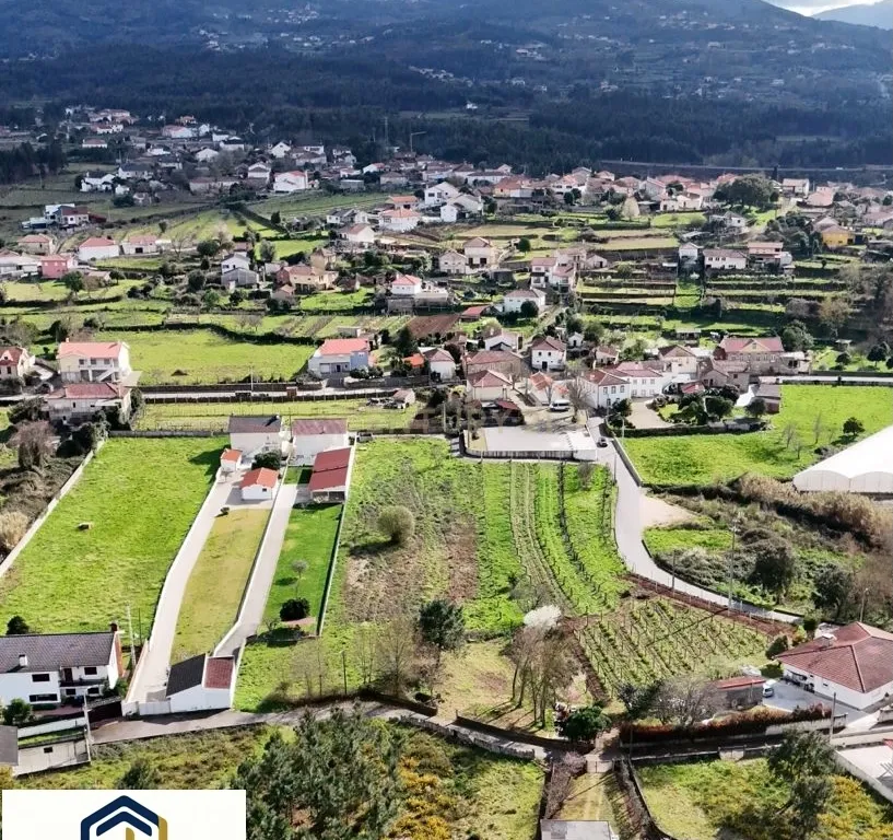 Terreno com 3600m2 - 🍇 Onde o Coração do Alvarinho Encontra a Serenidade do Rio Minho! - Image 8