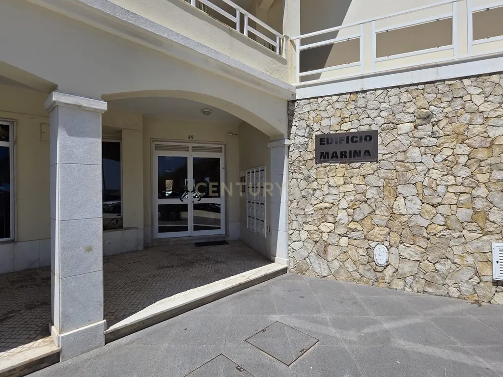 Apartamento T2 em Sesimbra, primeira linha da praia com Terraço Vista Mar - Image 4