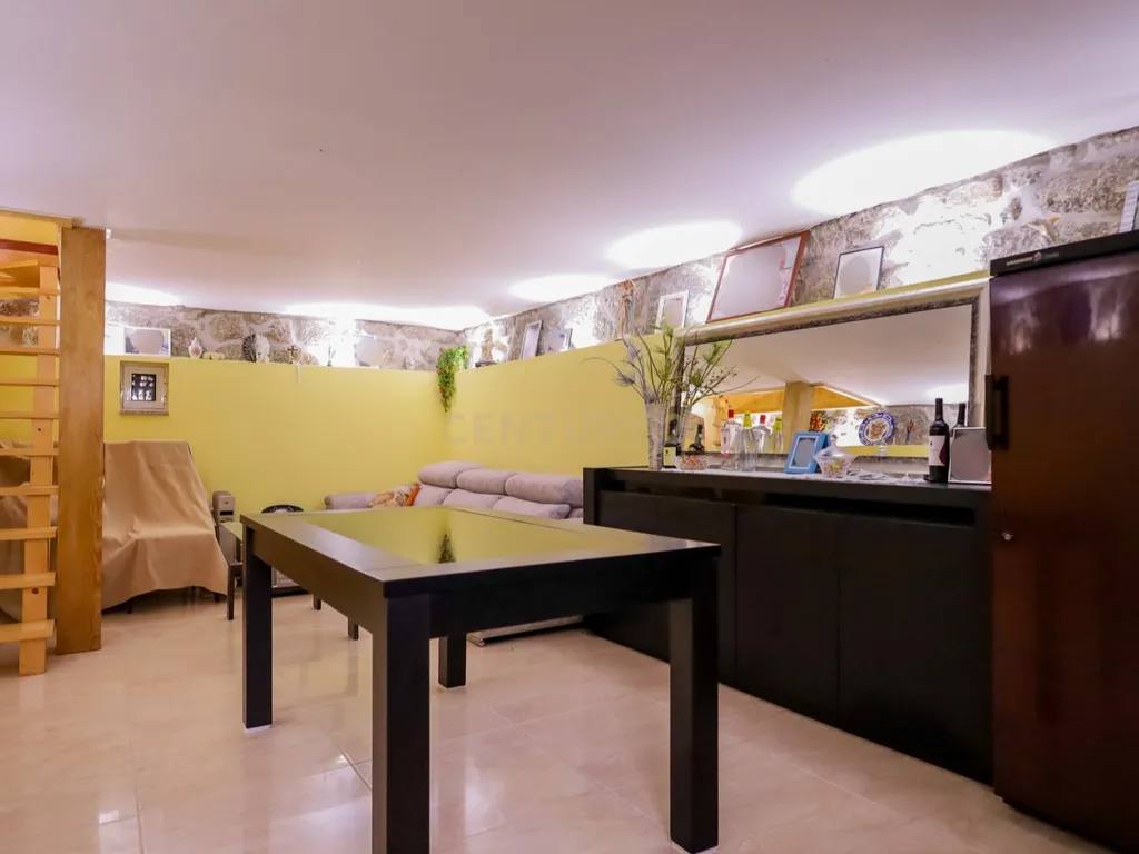 Moradia Renovada em Aboim da Nóbrega Gondomar e Vila Verde, Braga - Image 6