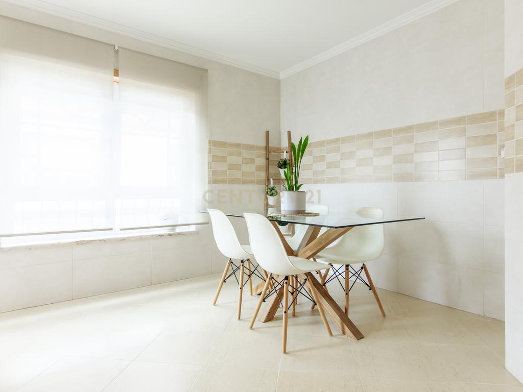 Apartamento T2 +1 em Quinta do Conde - Image 6