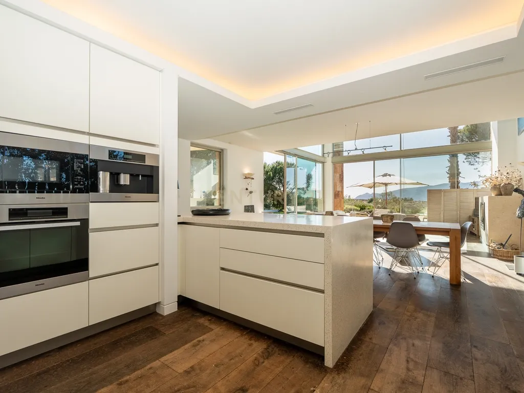 Moradia Exclusiva em Primeira Linha de Mar com Piscina Infinita / Tróia-Carvalhal - Image 21