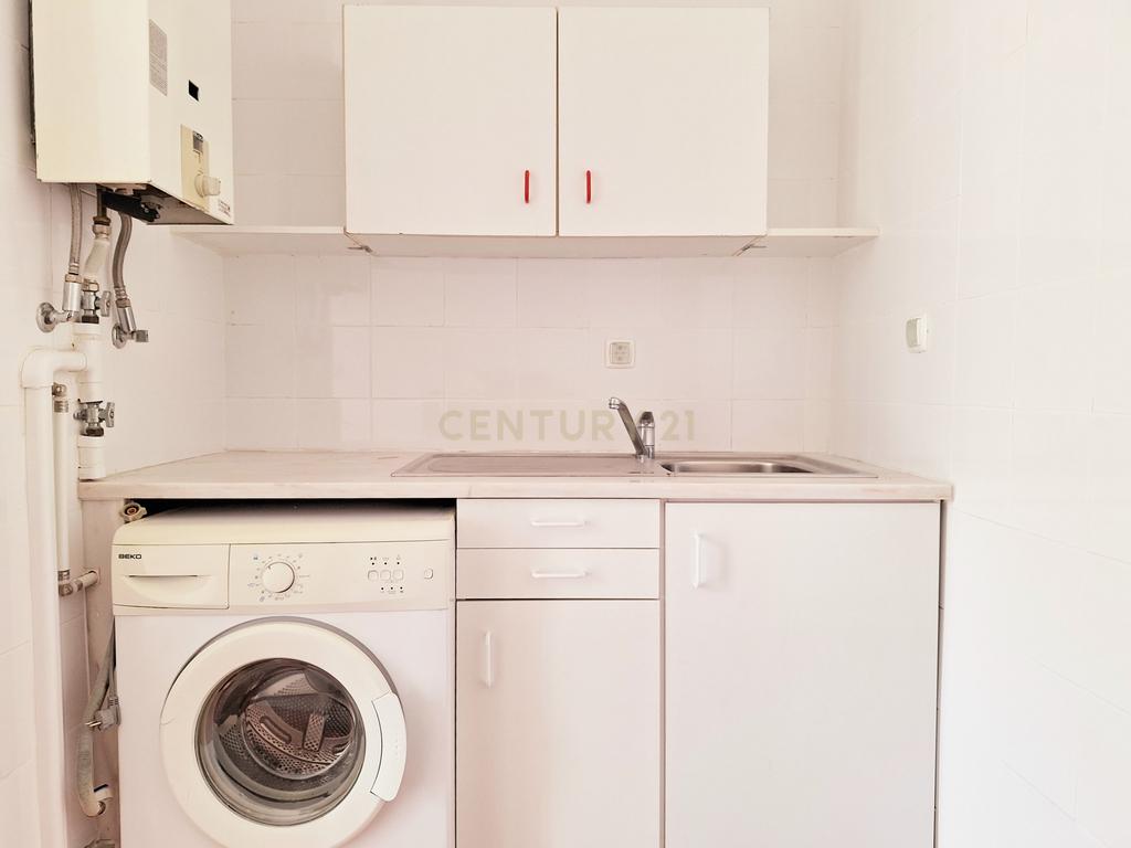 Apartamento T3+2 para Arrendamento em Campolide - Image 20