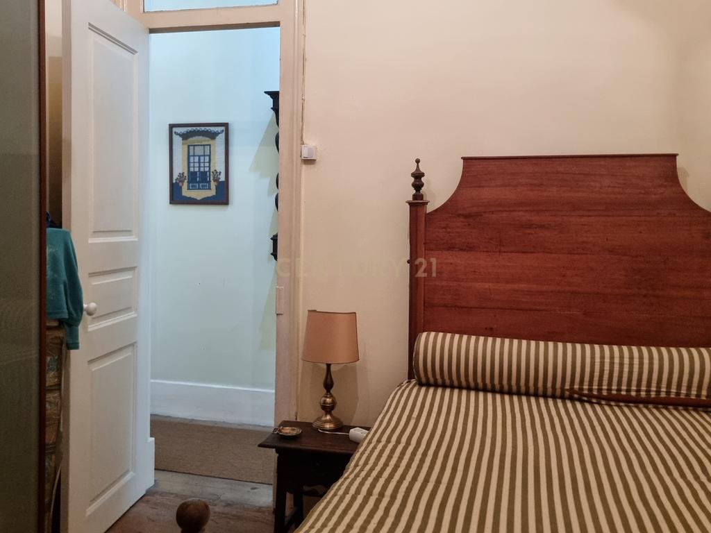 Apartamento Pombalino de Charme com 8 Assoalhadas – Av. Almirante Reis, Lisboa - Image 31