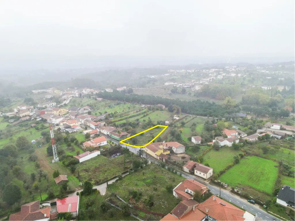 Terreno urbano, 1.344m² Pinheiro- Vila Nova de Poiares - Image 1