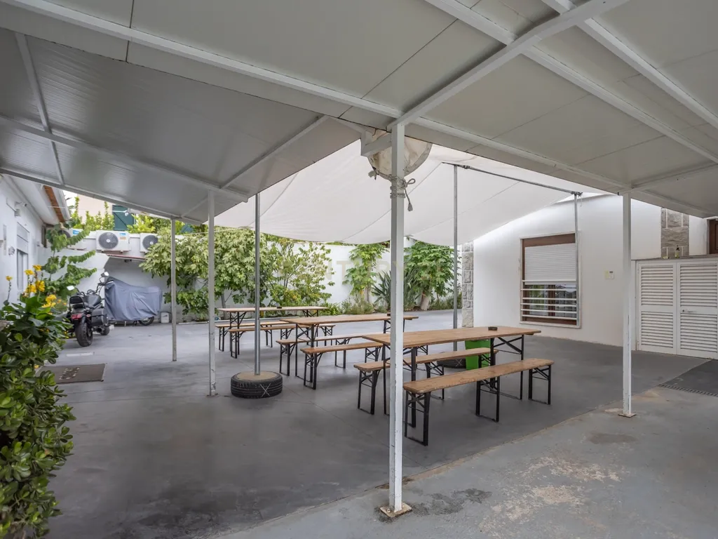 Fantástica Moradia Versátil com Piscina e Jardim, junto a serra da Arrábida – Setúbal - Image 73