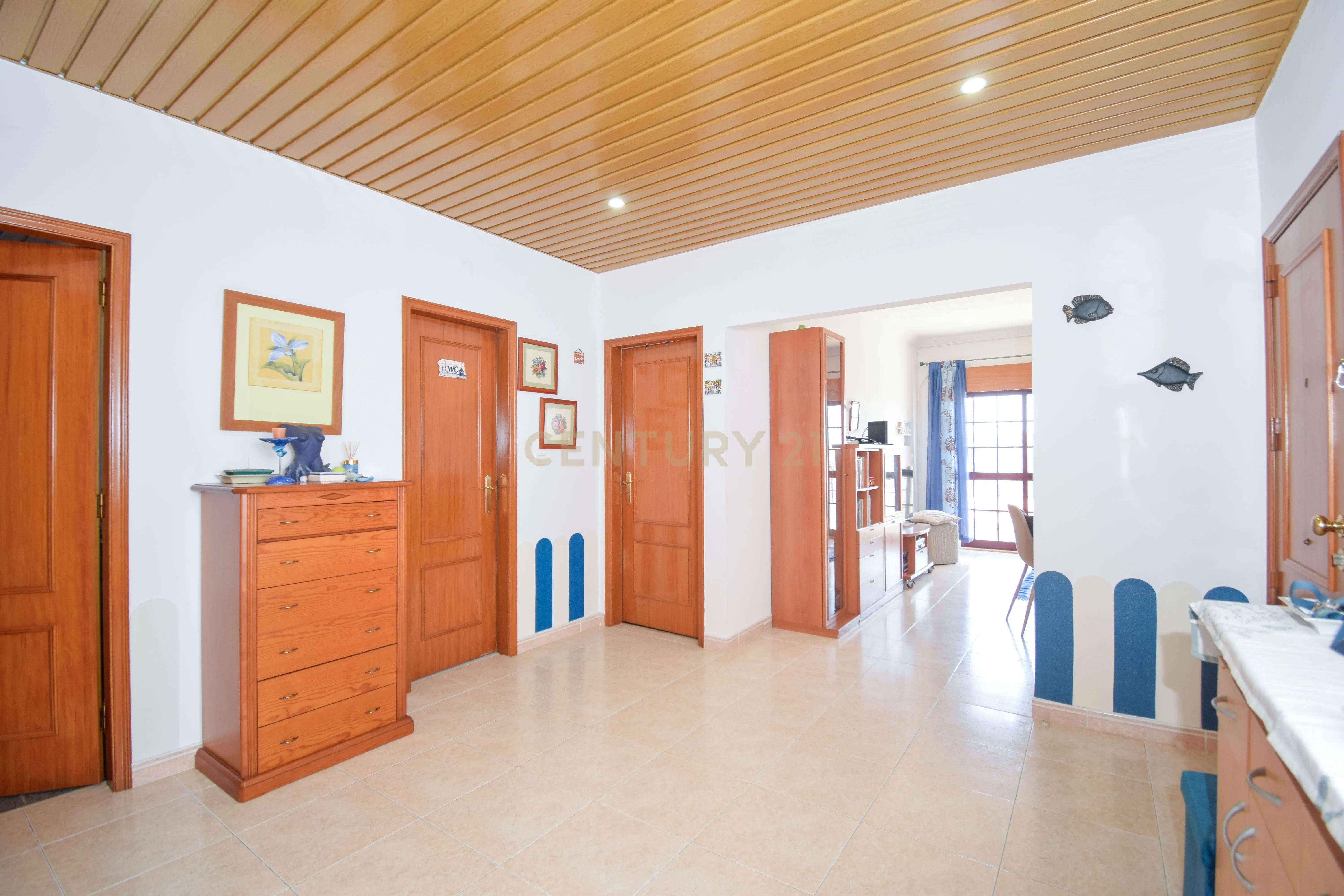 Fotografia 6 de Apartamento T3, com 107 m² de área útil, estúdio musical com 40 m² e garagem fechada , varanda e arrecadação