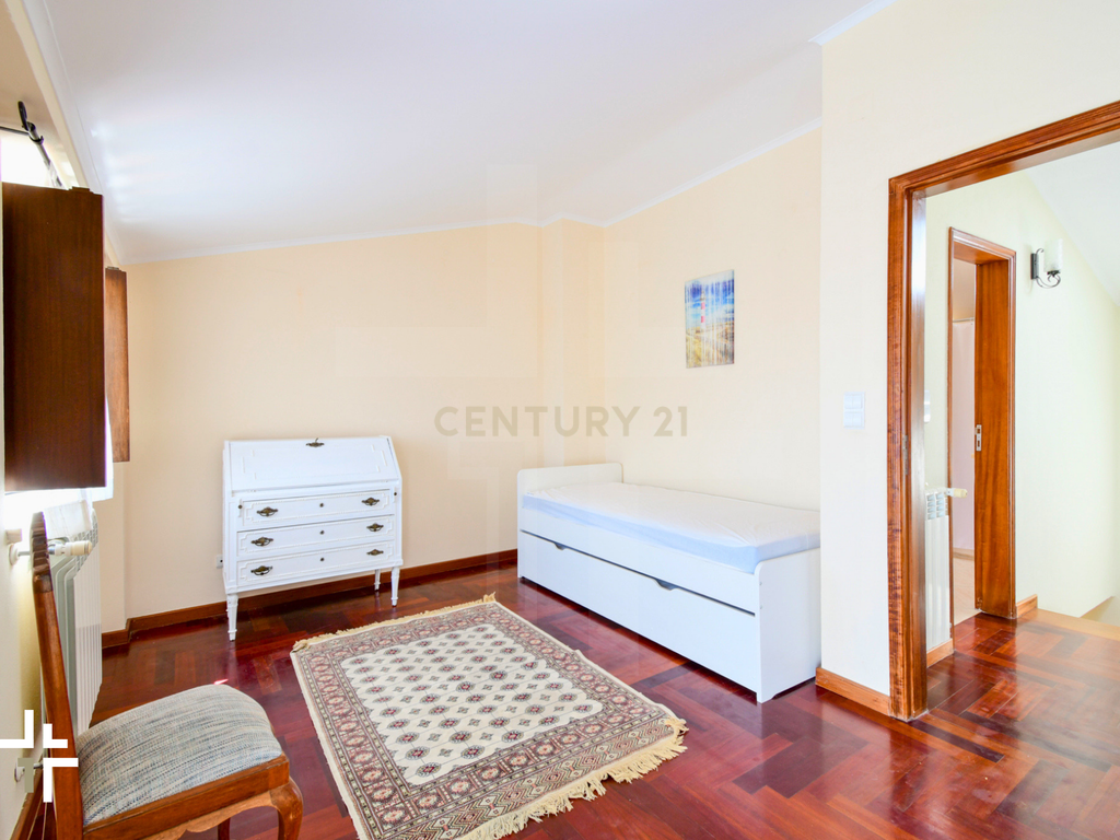 Moradia T2 com Jardim e Alpendres Exclusivos | São Pedro do Estoril - Image 36