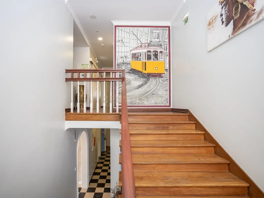 Fantástica Moradia Versátil com Piscina e Jardim, junto a serra da Arrábida – Setúbal - Image 67