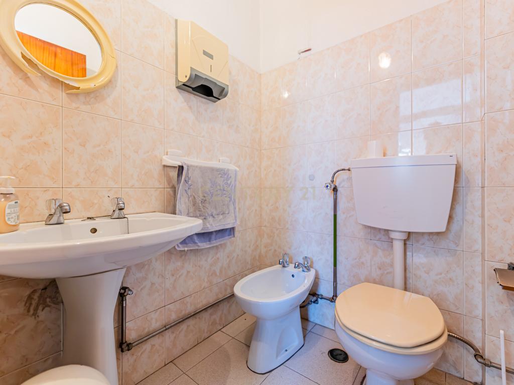 Trespasse Armazém Amplo com Oficina Totalmente Funcional Amadora - Image 18