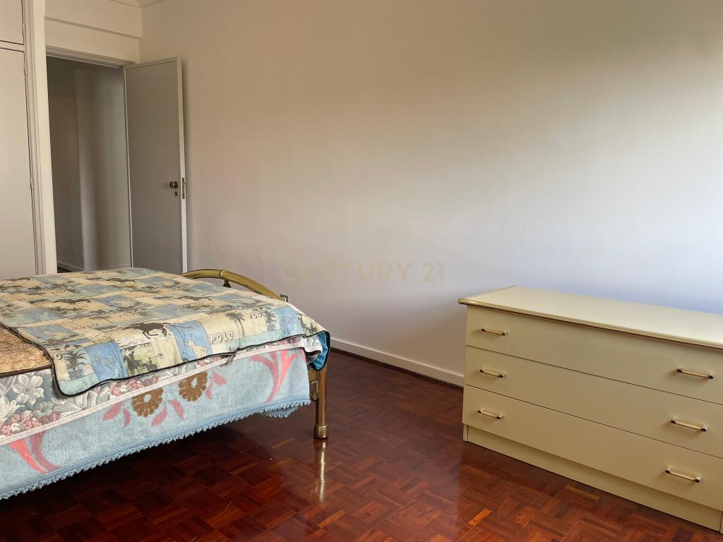 Arrenda-se Apartamento T4 na Portela — Conforto, Tranquilidade e Localização Privilegiada - Image 13
