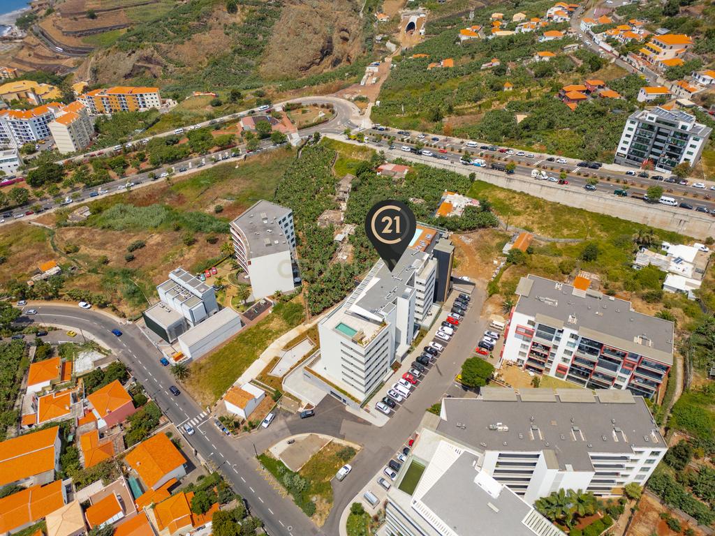 Apartamento T1 Novo a Estrear no Amparo – Vista Mar, Piscina e Ginásio - Image 9
