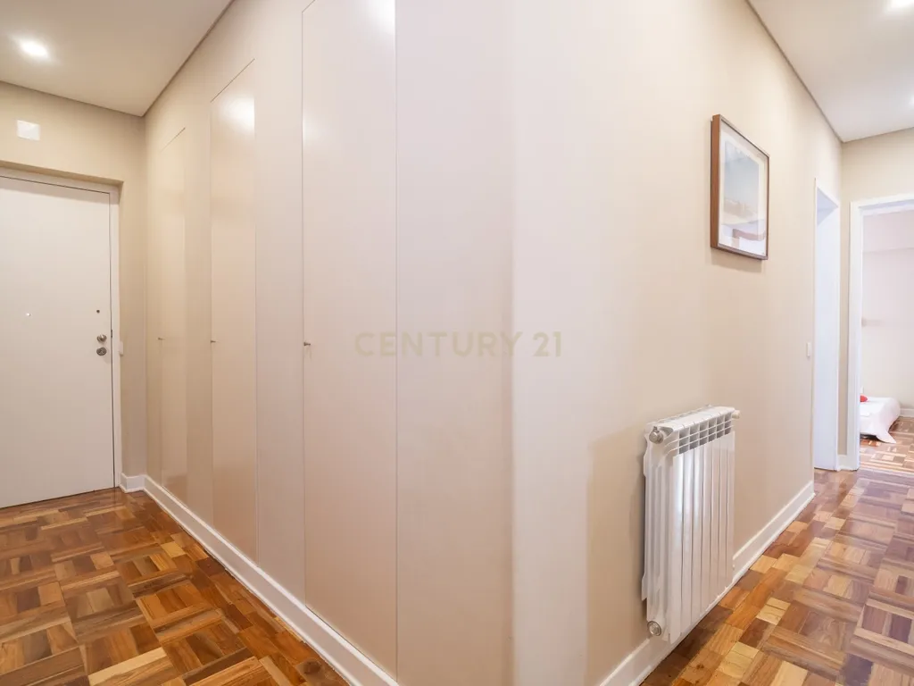 Apartamento T3+1 com logradouro e estacionamento privativos e sótão independente rentabilizado – Bairro Norton de Matos - Coimbra - Image 25