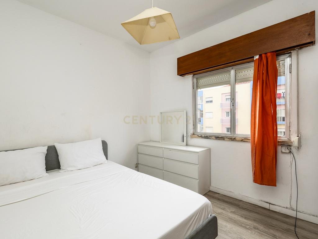 Apartamento T1 em Monte Abraão, Queluz - Oportunidade Única! - Image 5