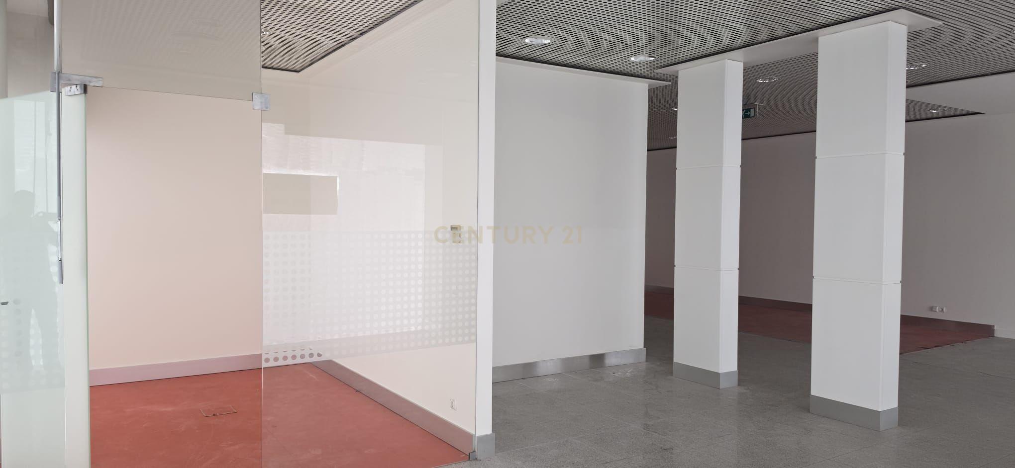 Fotografia 11 de Loja para Arrendamento – Viatodos, Barcelos