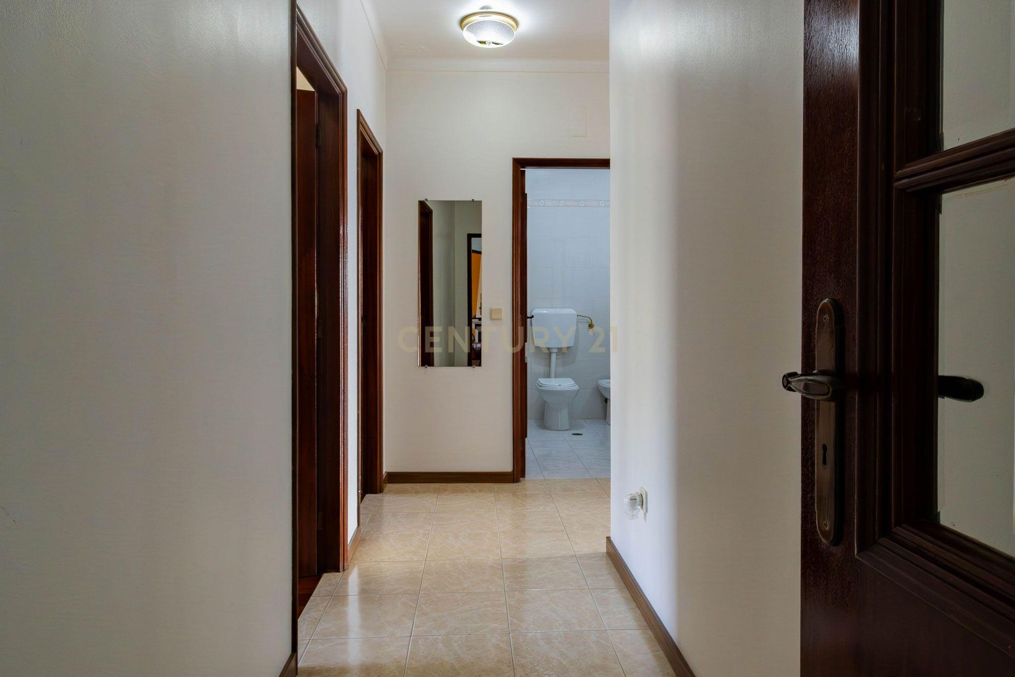 Fotografia 5 de Apartamento T3 com Sótão Transformado em T1 | Vista Castelo de Leiria