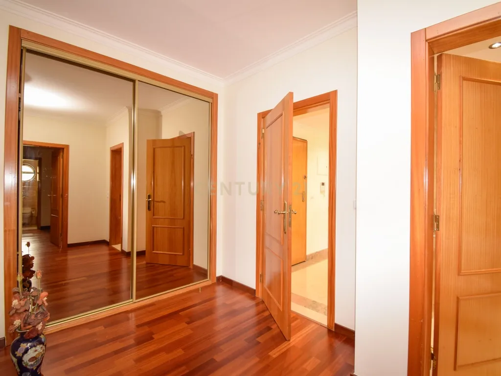 Apartamento T3 em Loures com Garagem - Image 24