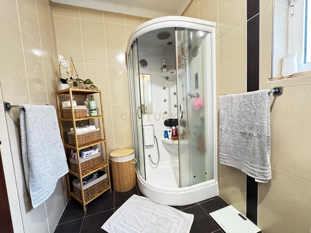 Moradia T3 Renovada em Fragoso - Image 6