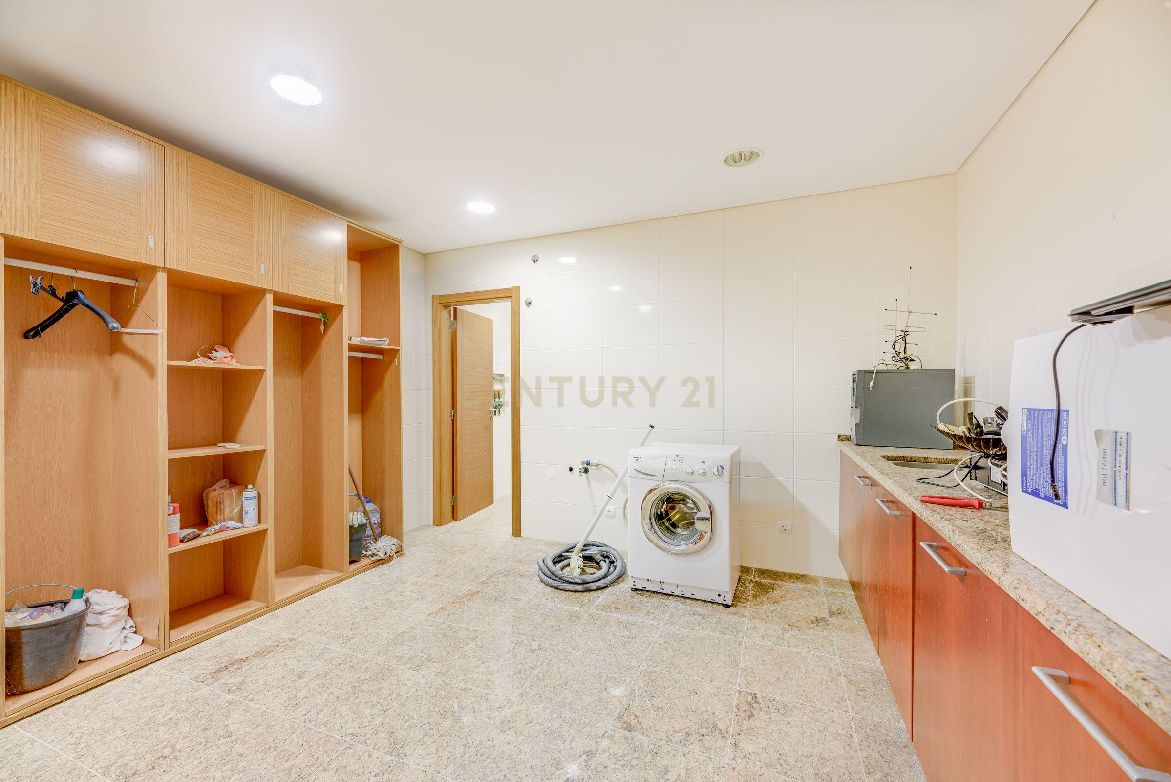 Moradia T7 de sonho! - Image 87
