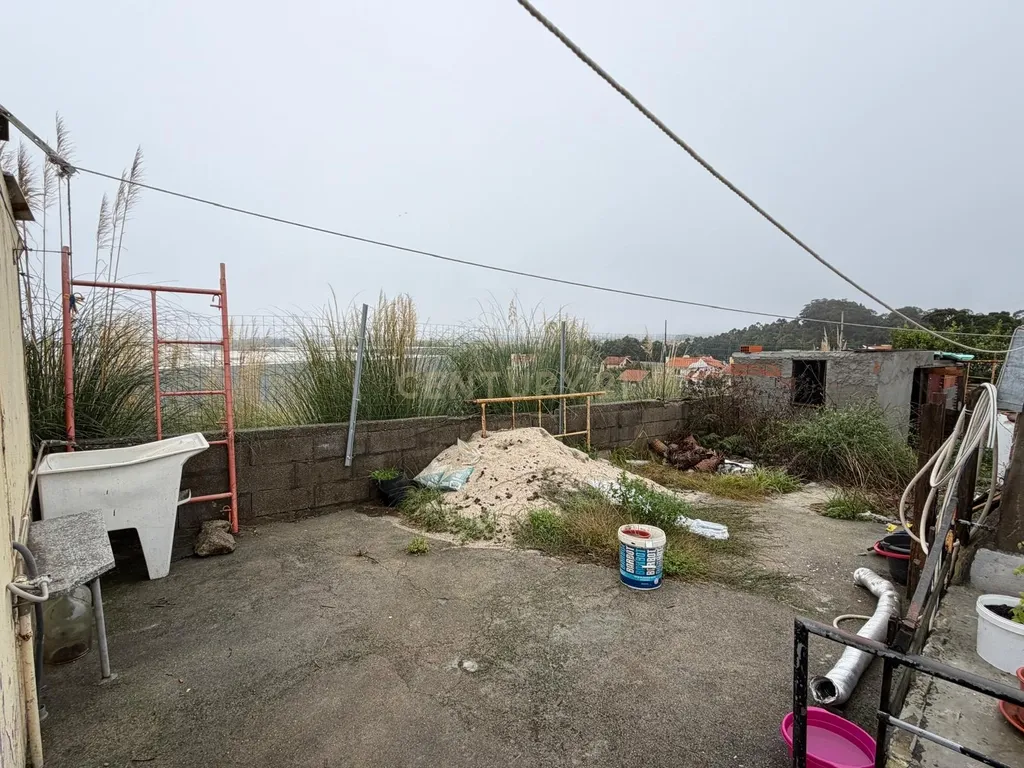 Moradia em Valadares para Restauro ou Reconstrução - Image 6