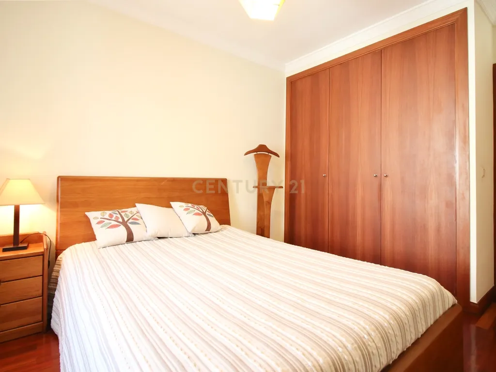 T3 remodelado com garagem para 2 carros no Bairro das Artes - Porto - Image 28