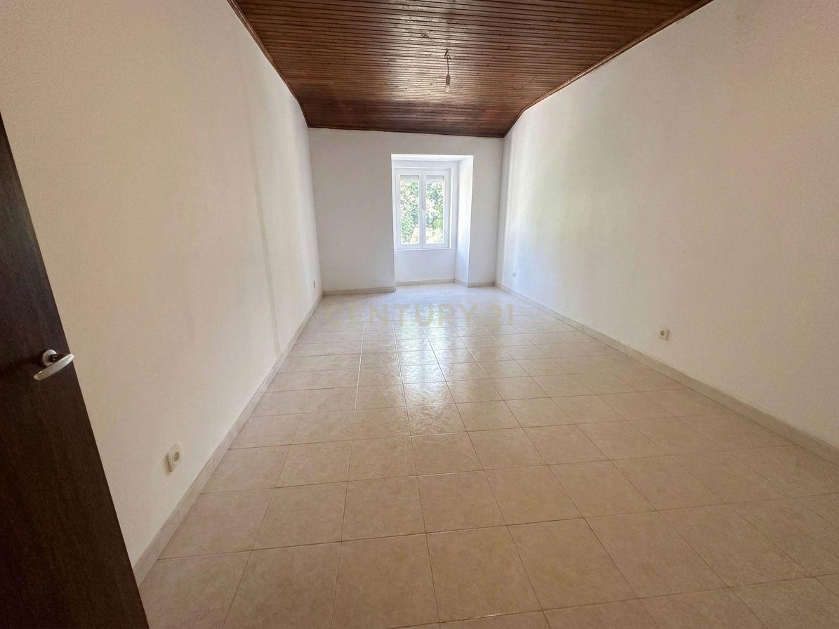 Fotografia 7 de Duplex T1 em Alenquer, novo a estrear