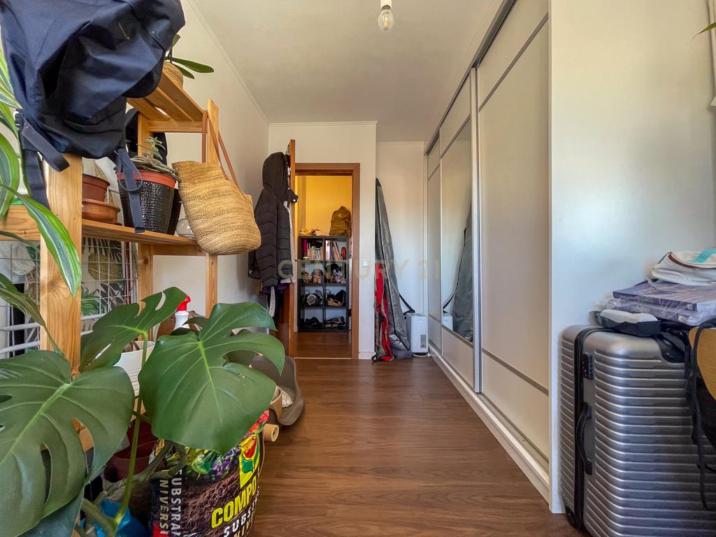 Apartamento T2 com Excelente Localização no Monte de Caparica - Image 13