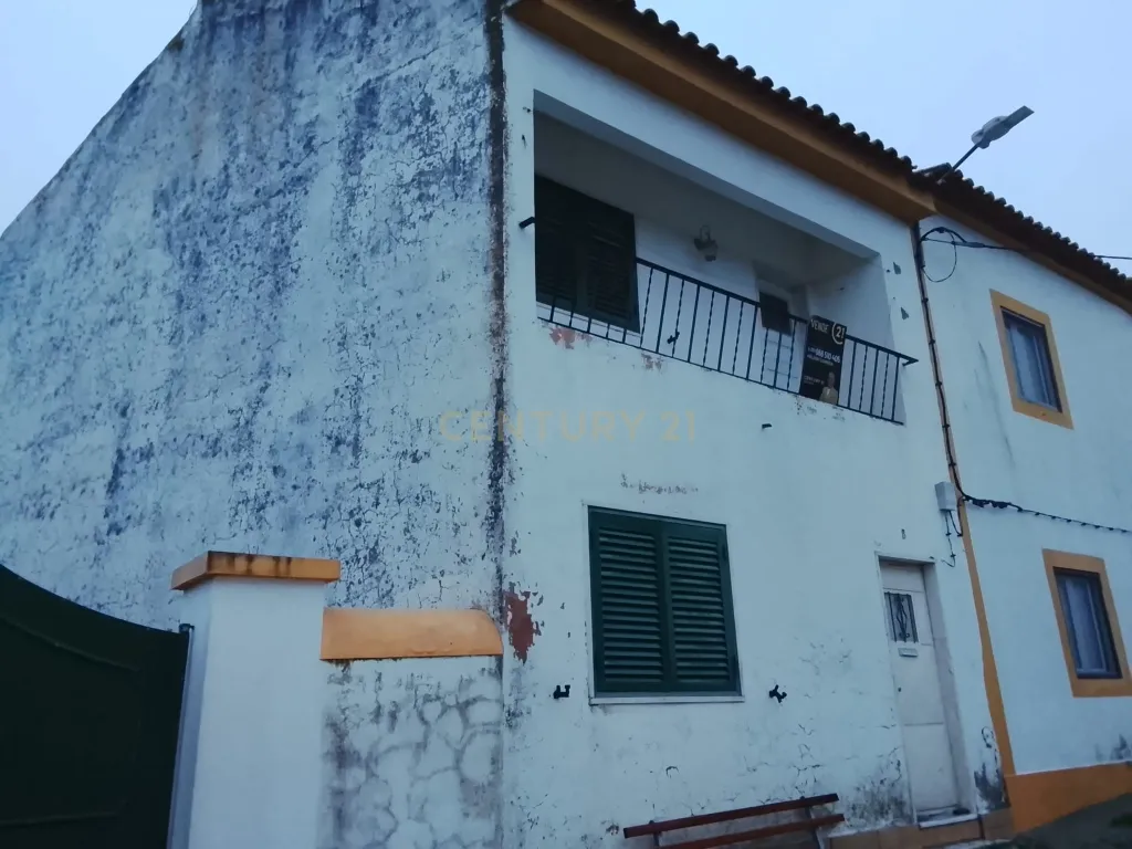 Casa T2 em São Matias, Nisa - Oportunidade Única! - Image 1