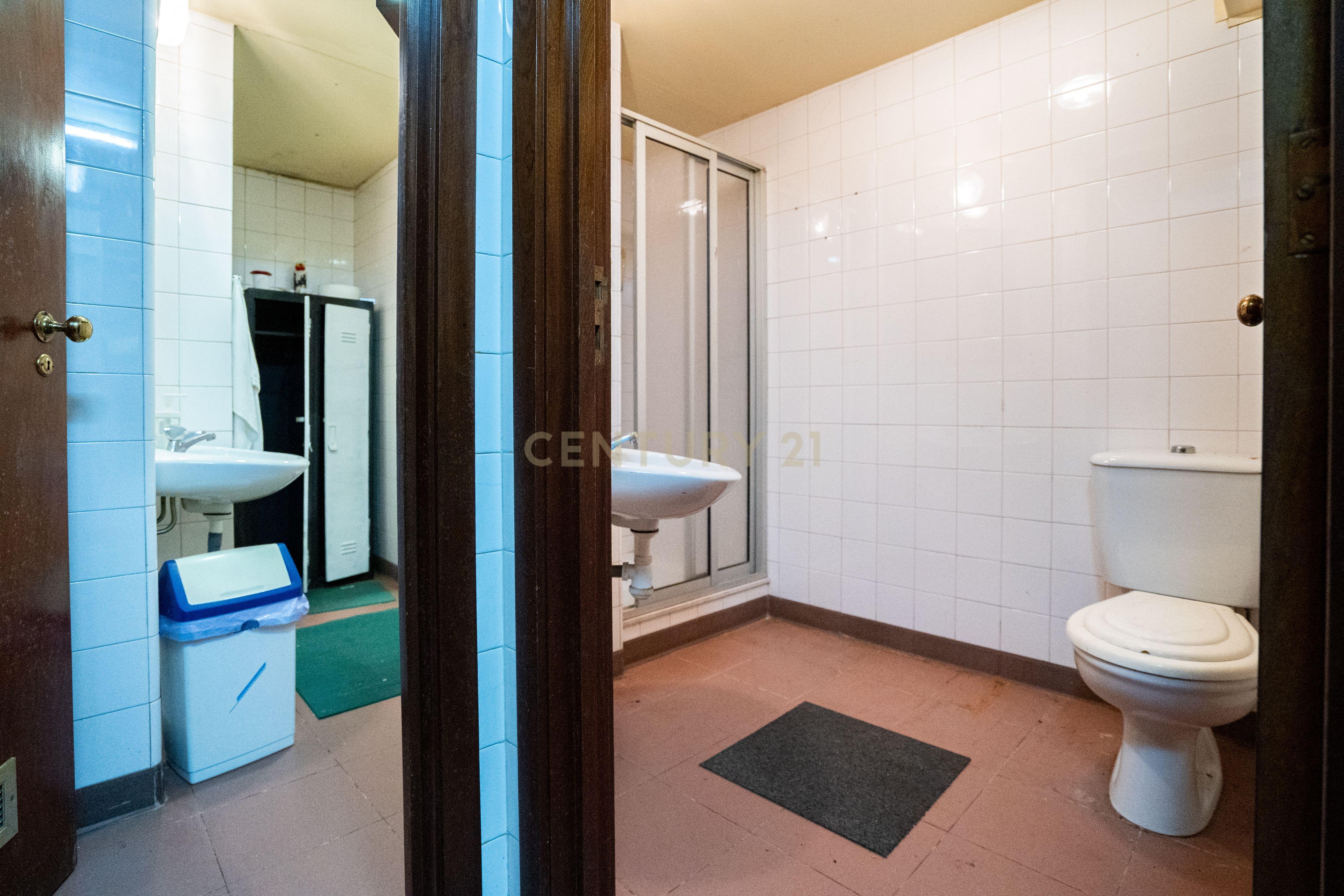 Fotografia 11 de Loja Espaçosa em Avenidas Novas, Lisboa - 180m²