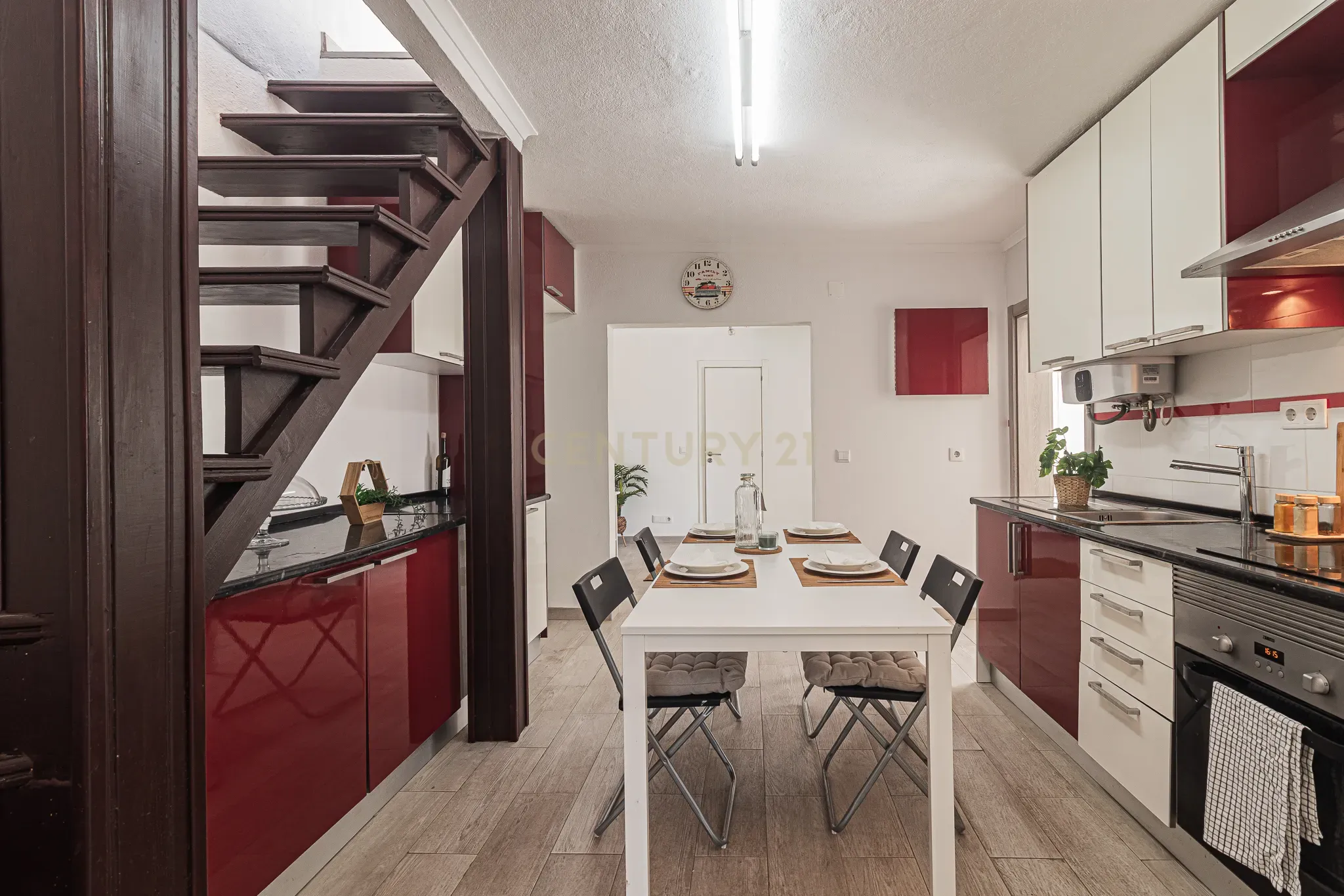 Fotografia 9 de MORADIA T2+2 - EXCLUSIVA NA CHARNECA DE CAPARICA – OPORTUNIDADE IMPERDÍVEL! 🌊🏡