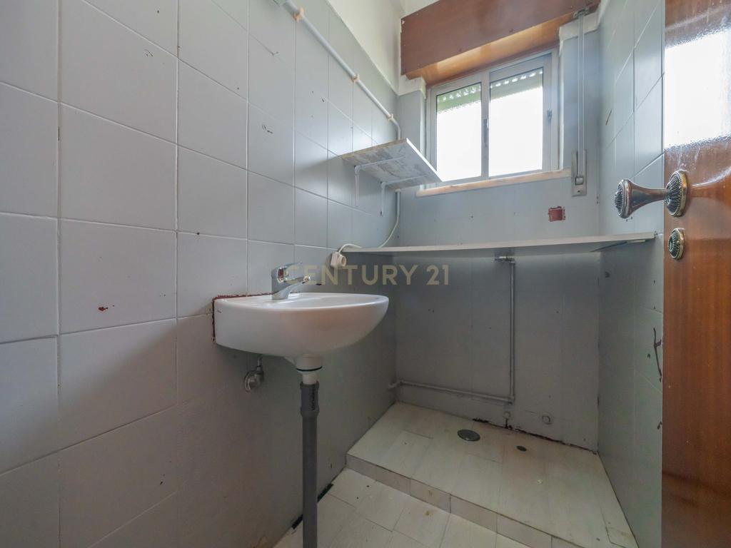 Apartamento T3, Pronto Habitar, no Padre Nabeto, Aires - Image 20